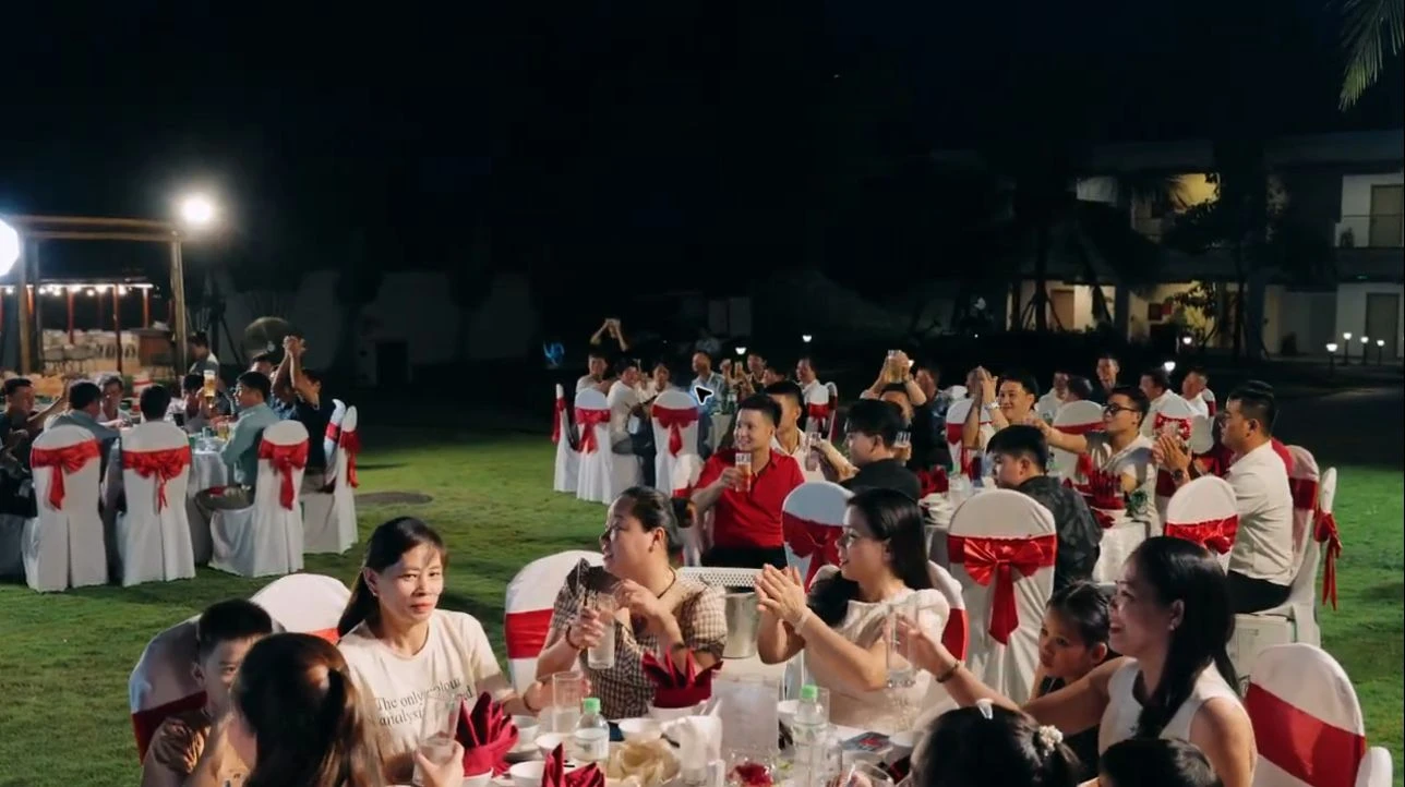 Giao lưu tập thể trong chương trình Gala Dinner